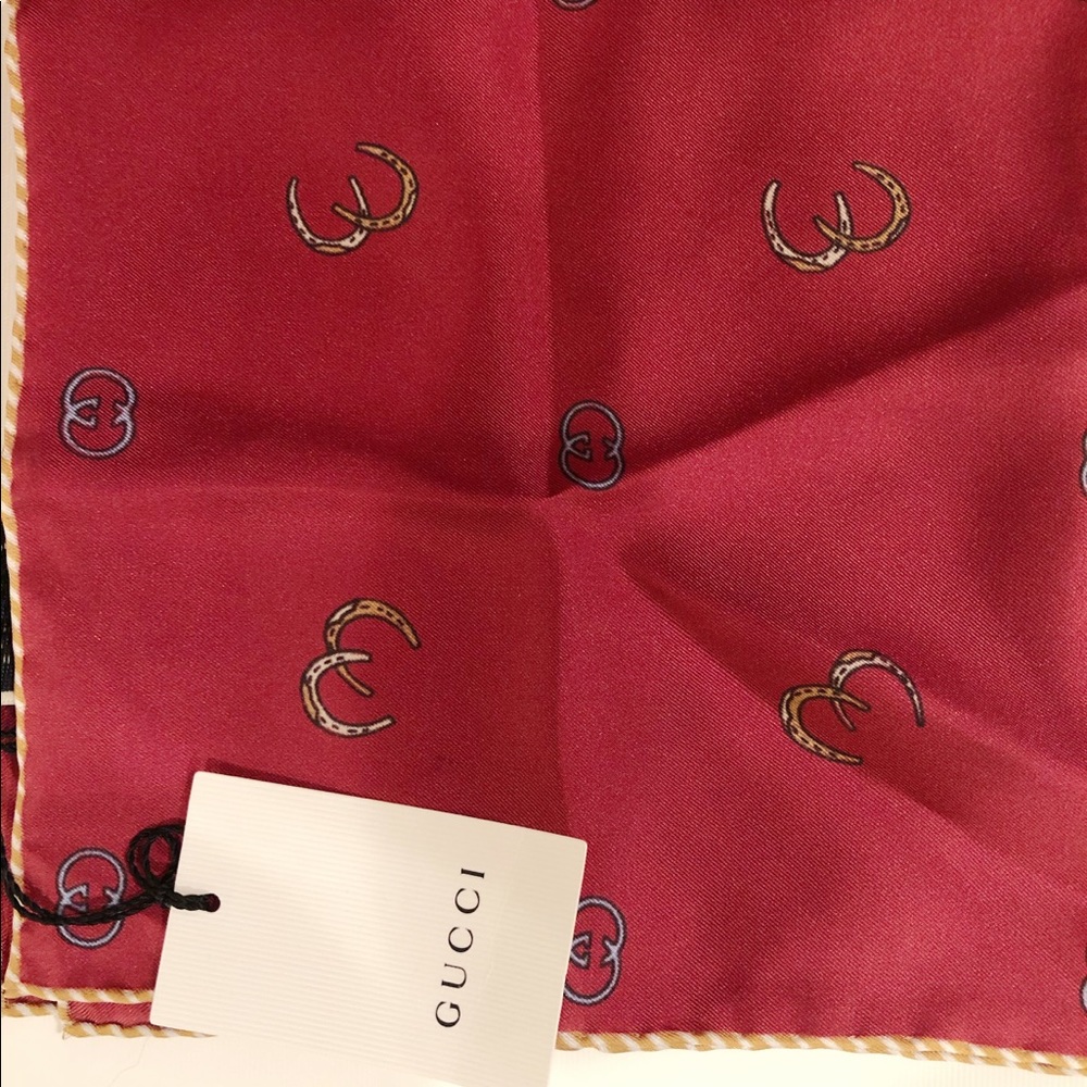 NWT Gucci Men’s Red Interlocking GG Pocket Square